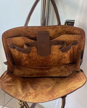 Carregar imagem no visualizador da galeria, Pasta Executiva para Notebook MANHATTAN em couro legítimo