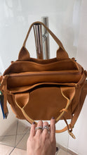 Carregar imagem no visualizador da galeria, Bolsa HOLANDA em couro legítimo