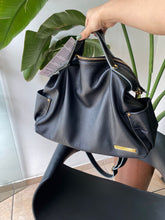 Carregar imagem no visualizador da galeria, Bolsa ALEJANDRÍA em couro legítimo