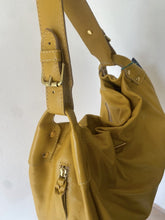 Carregar imagem no visualizador da galeria, Bolsa CAPADÓCIA em couro legítimo