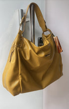 Carregar imagem no visualizador da galeria, Bolsa CAPADÓCIA em couro legítimo