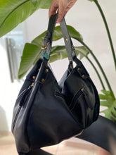 Carregar imagem no visualizador da galeria, Bolsa CAPADÓCIA em couro legítimo