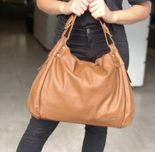 Carregar imagem no visualizador da galeria, Bolsa CAPADÓCIA em couro legítimo