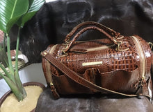 Carregar imagem no visualizador da galeria, Bolsa DINAMARCA em couro legítimo