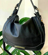 Carregar imagem no visualizador da galeria, Bolsa BÉLGICA em couro legítimo