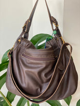 Carregar imagem no visualizador da galeria, Bolsa BÉLGICA em couro legítimo