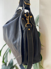 Carregar imagem no visualizador da galeria, Bolsa BÉLGICA em couro legítimo