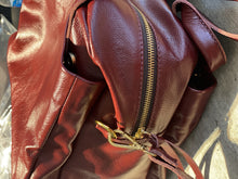 Carregar imagem no visualizador da galeria, Bolsa BUENOS AIRES em couro legítimo
