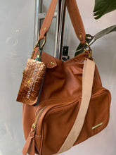 Carregar imagem no visualizador da galeria, Bolsa AUSTRÁLIA em couro legítimo