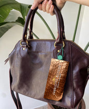 Carregar imagem no visualizador da galeria, Bolsa SARDEGNA em couro legítimo