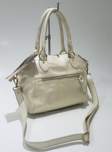 Carregar imagem no visualizador da galeria, Bolsa SARDEGNA em couro legítimo