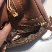 Carregar imagem no visualizador da galeria, Bolsa ROTERDÃ em couro legítimo