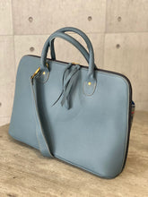 Carregar imagem no visualizador da galeria, Pasta Executiva para Notebook MANHATTAN em couro legítimo