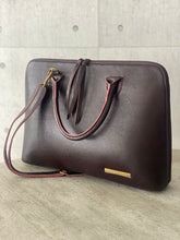 Carregar imagem no visualizador da galeria, Pasta Executiva para Notebook MANHATTAN em couro legítimo