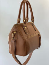 Carregar imagem no visualizador da galeria, Bolsa BERNA em couro legítimo