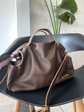 Carregar imagem no visualizador da galeria, Bolsa ALEJANDRÍA em couro legítimo
