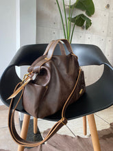 Carregar imagem no visualizador da galeria, Bolsa ALEJANDRÍA em couro legítimo