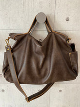 Carregar imagem no visualizador da galeria, Bolsa ALEJANDRÍA em couro legítimo