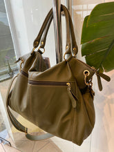 Carregar imagem no visualizador da galeria, Bolsa VERSALHES em couro legítimo