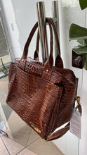 Carregar imagem no visualizador da galeria, Bolsa BUENOS AIRES em couro legítimo