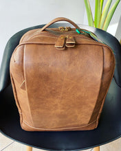 Carregar imagem no visualizador da galeria, Mochila masculina HÉRCULES em couro legítimo