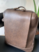 Carregar imagem no visualizador da galeria, Mochila masculina HÉRCULES em couro legítimo