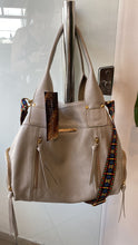 Carregar imagem no visualizador da galeria, Bolsa MONTEVIDÉO em couro legítimo