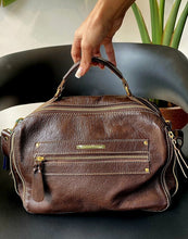 Carregar imagem no visualizador da galeria, Bolsa SUÍÇA em couro legítimo