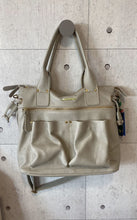 Carregar imagem no visualizador da galeria, Bolsa BARCELONA em couro legítimo