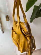 Carregar imagem no visualizador da galeria, Bolsa IBIZA em couro legítimo