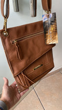 Carregar imagem no visualizador da galeria, Bolsa DIJON em couro legítimo