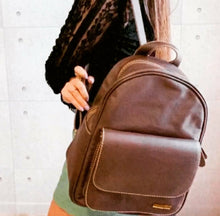 Carregar imagem no visualizador da galeria, Mochila MONTREAL em couro legítimo
