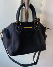 Carregar imagem no visualizador da galeria, Bolsa SARDEGNA em couro legítimo