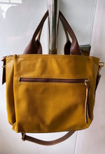 Carregar imagem no visualizador da galeria, Bolsa HOLANDA em couro legítimo