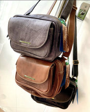 Carregar imagem no visualizador da galeria, Bolsa GREGA em couro legítimo