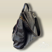 Carregar imagem no visualizador da galeria, Bolsa Mochila TOKYO antifurto em couro legítimo