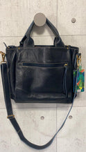 Carregar imagem no visualizador da galeria, Bolsa HOLANDA em couro legítimo