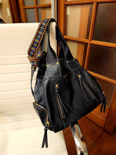 Carregar imagem no visualizador da galeria, Bolsa MONTEVIDÉO em couro legítimo