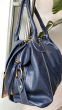 Carregar imagem no visualizador da galeria, Bolsa ITÁLIA em couro legítimo