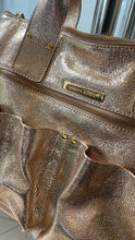 Carregar imagem no visualizador da galeria, Bolsa BARCELONA em couro legítimo