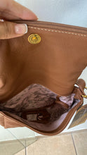 Carregar imagem no visualizador da galeria, Bolsa ATENAS em couro legítimo