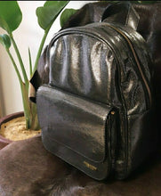 Carregar imagem no visualizador da galeria, Mochila MONTREAL em couro legítimo