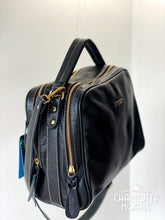 Carregar imagem no visualizador da galeria, Bolsa NÁPOLI em couro legítimo