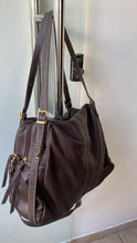 Carregar imagem no visualizador da galeria, Bolsa NORUEGA em couro Legítimo