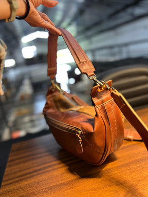 Bolsa MALIBU em couro legítimo