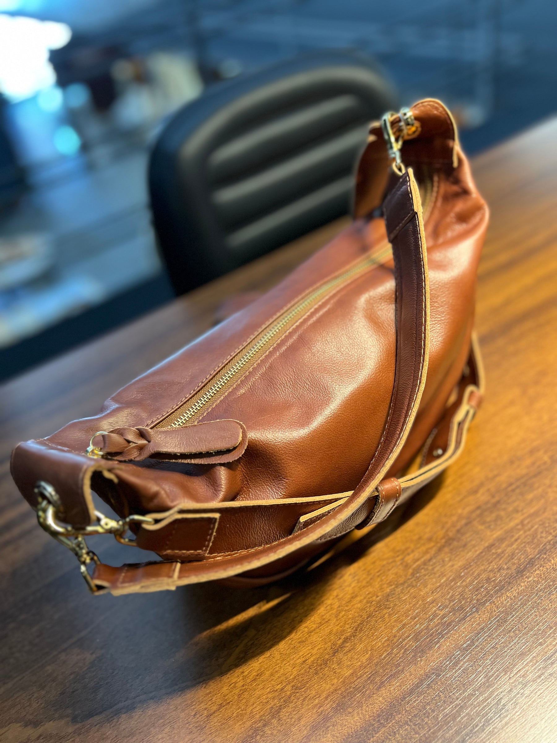 Bolsa MALIBU em couro legítimo