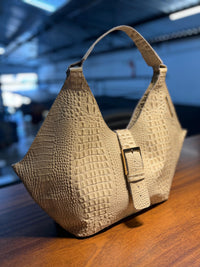Lançamento! Bolsa CAPRI em couro legítimo