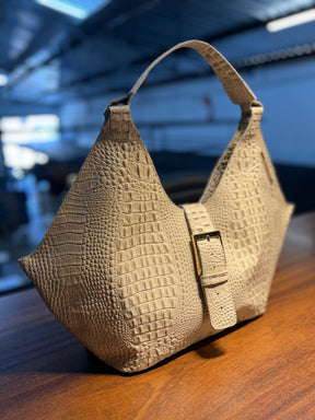 Lançamento! Bolsa CAPRI em couro legítimo