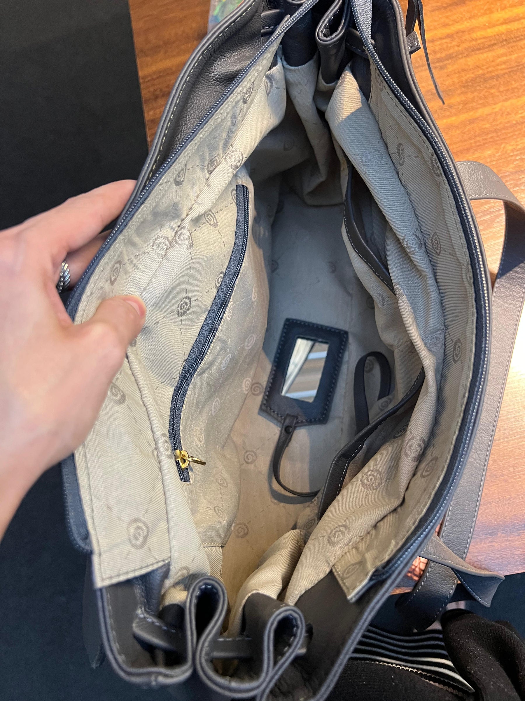 Bolsa CHILE em couro legítimo