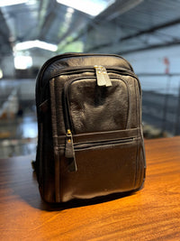 Mochila Masculina GIBRALTAR em couro legítimo